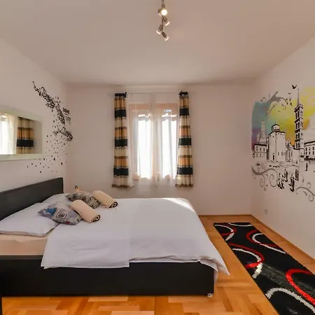 Centroom Apartment *